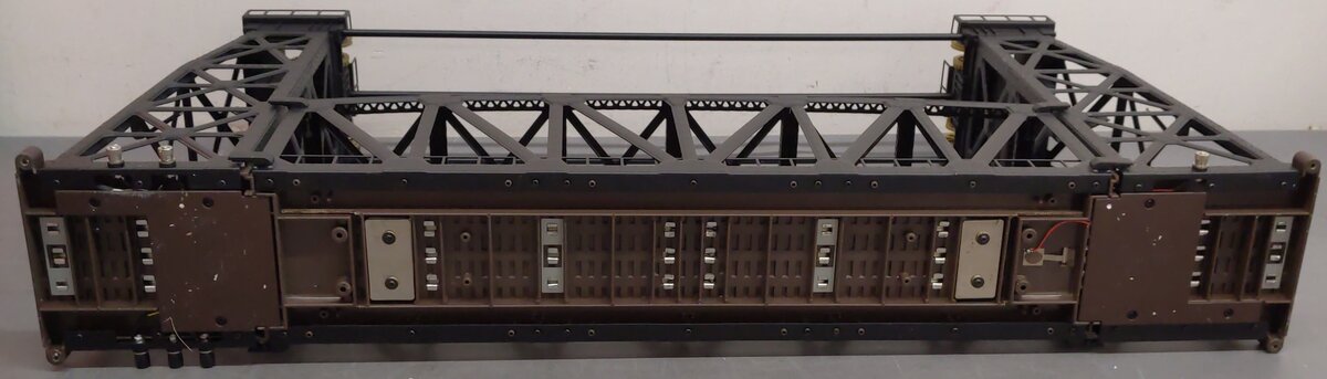 Lionel 6-14167 O Gauge Operating Lift Bridge #213 EX/Box
