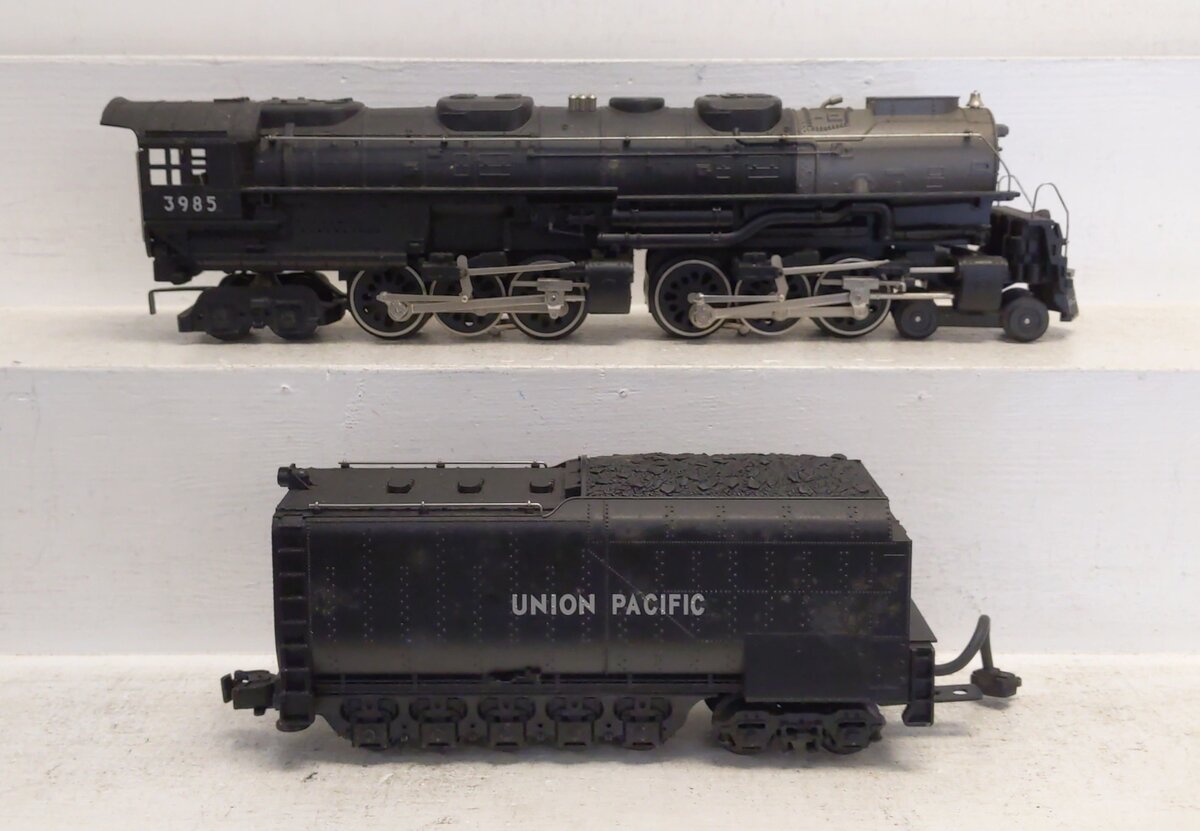 MTH 30-1108-0 O Gauge UP 4-6-6-4 Black Challenger Steam Loco & Tender #3985 LN/Box