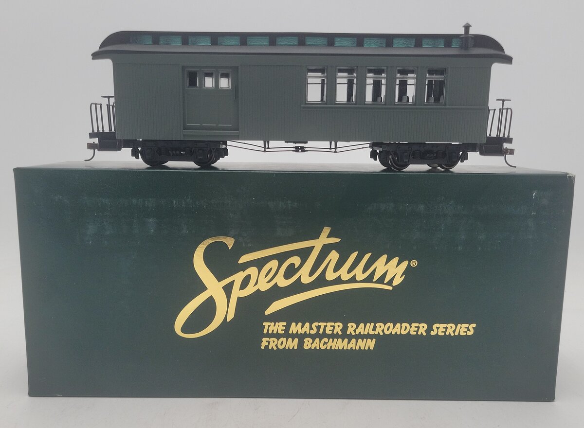 Bachmann 26199 On30 Painted & Unlettered Combine Car (Olive) EX/Box