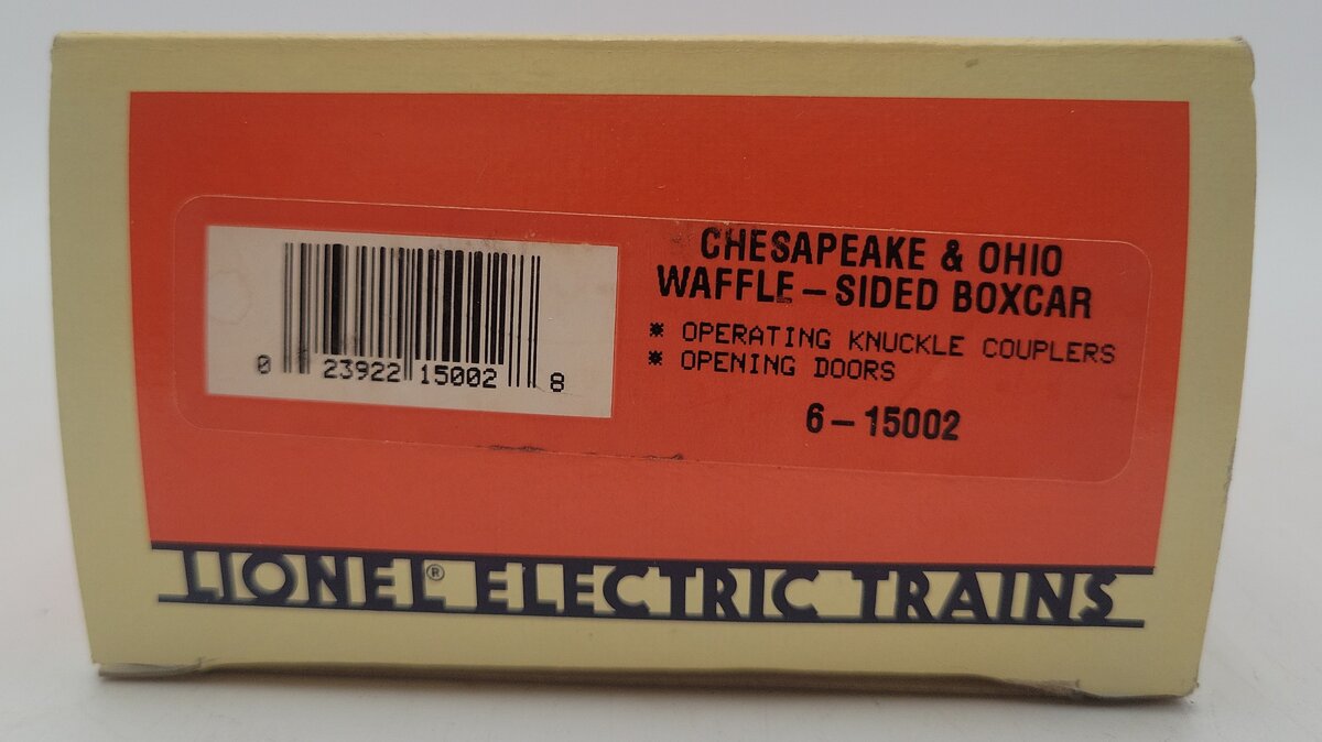Lionel 6-15002 O Gauge Chessie System Chesapeake & Ohio Waffle Sided Boxcar