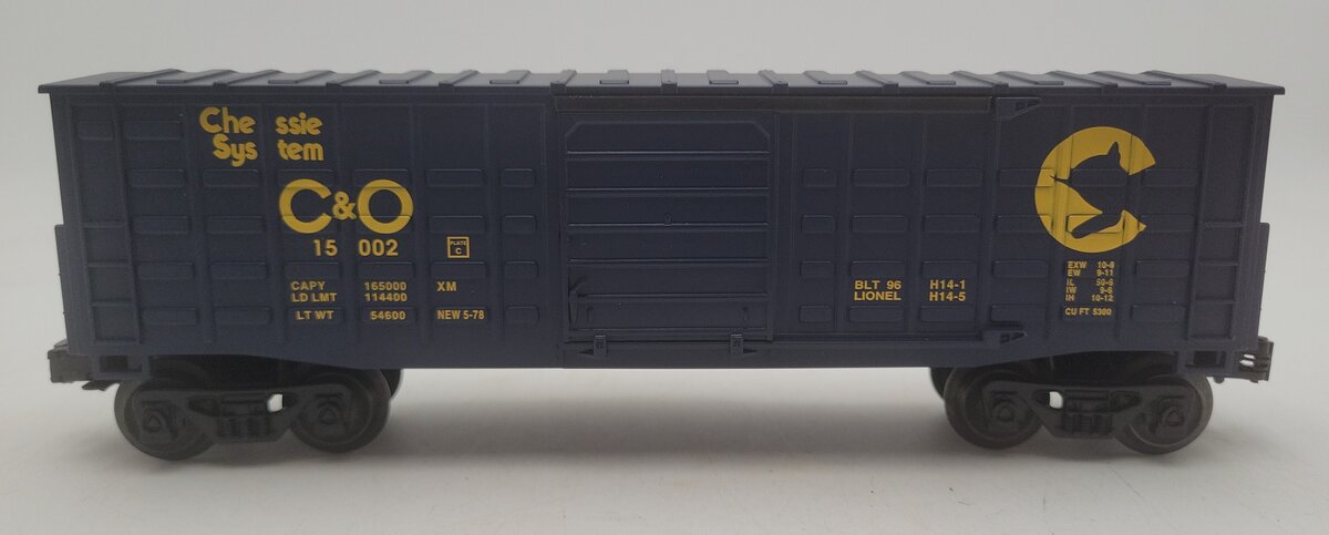 Lionel 6-15002 O Gauge Chessie System Chesapeake & Ohio Waffle Sided Boxcar