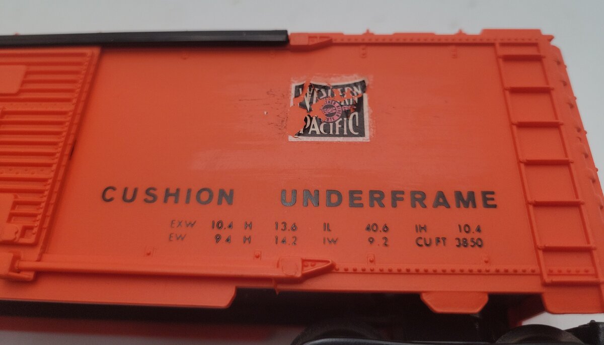 Lionel 6-9723 O Gauge Western Pacific Boxcar #9723 EX