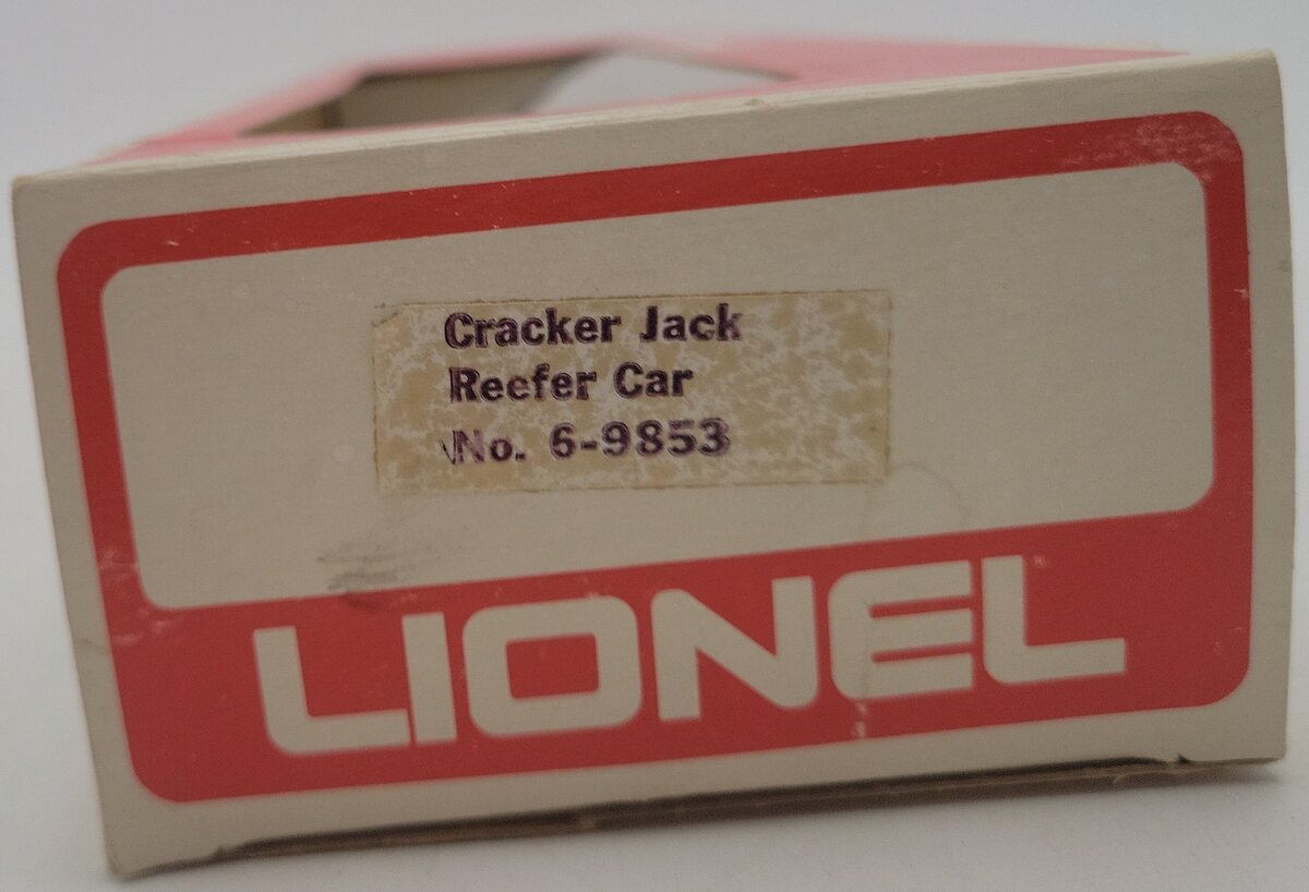 Lionel 6-9853 O Gauge Cracker Jack Billboard Reefer Car (Yellow) EX/Box