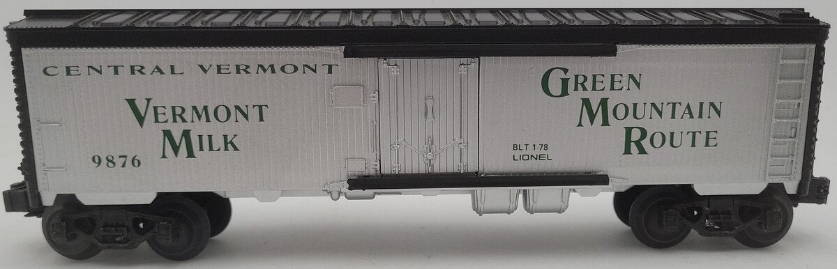 Lionel 6-9876 O Gauge Central Vermont Billboard Refrigerator Car EX/Box