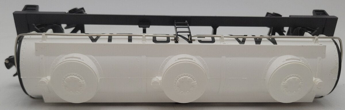 Lionel 6-9279 O Gauge Magnolia 3-Dome Tank Car EX/Box