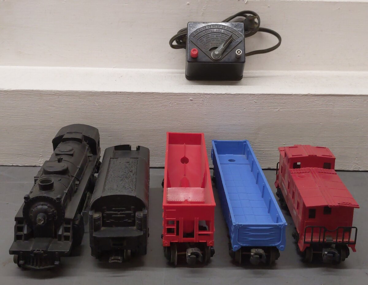 Lionel 1609 Vintage O 246 Steam Freight Set w/1130T, 6162-25, 6057 & 1016/Box