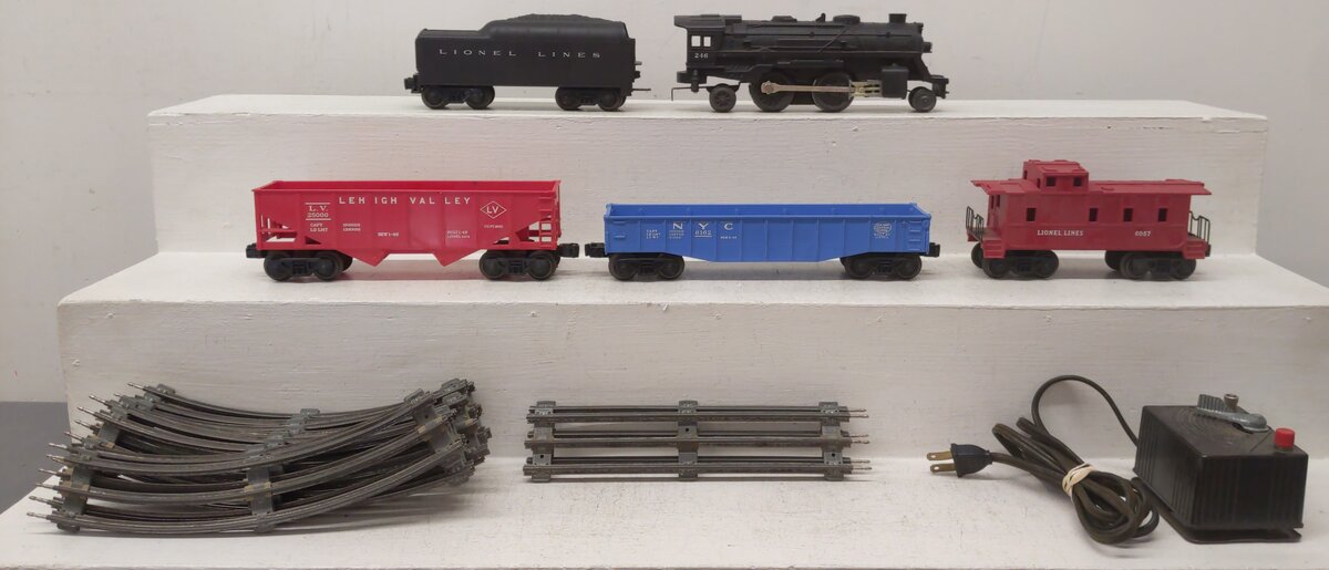 Lionel 1609 Vintage O 246 Steam Freight Set w/1130T, 6162-25, 6057 & 1016/Box