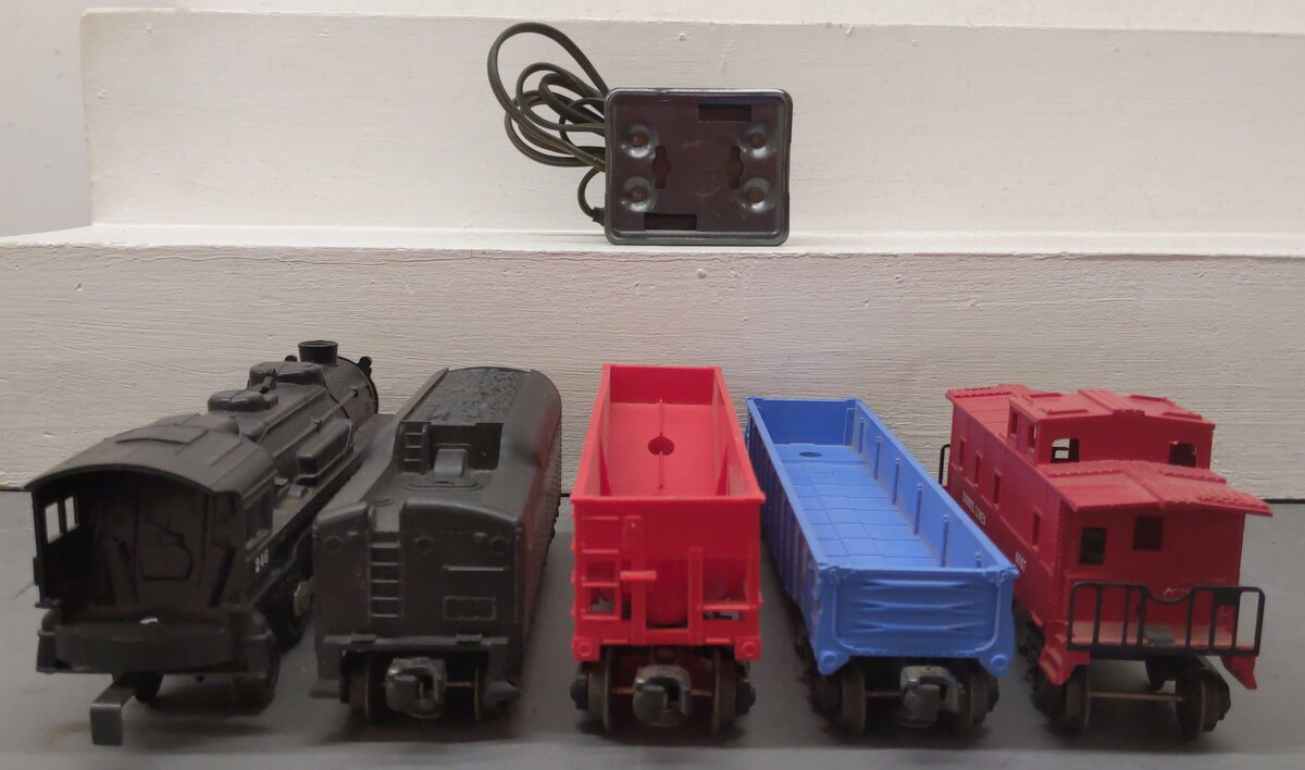 Lionel 1609 Vintage O 246 Steam Freight Set w/1130T, 6162-25, 6057 & 1016/Box