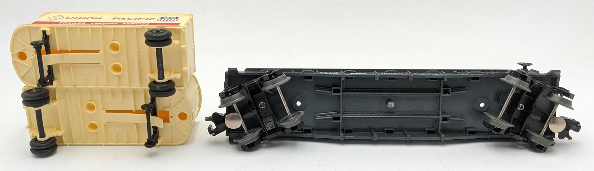 Lionel 6-9383 O Gauge Union Pacific FAR Piggyback Flatcar w/ Trailers EX/Box