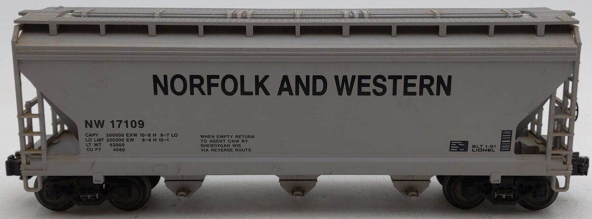 Lionel 6-17109 O Gauge Norfolk & Western Centerflow 3-Bay Hopper #17109 EX/Box