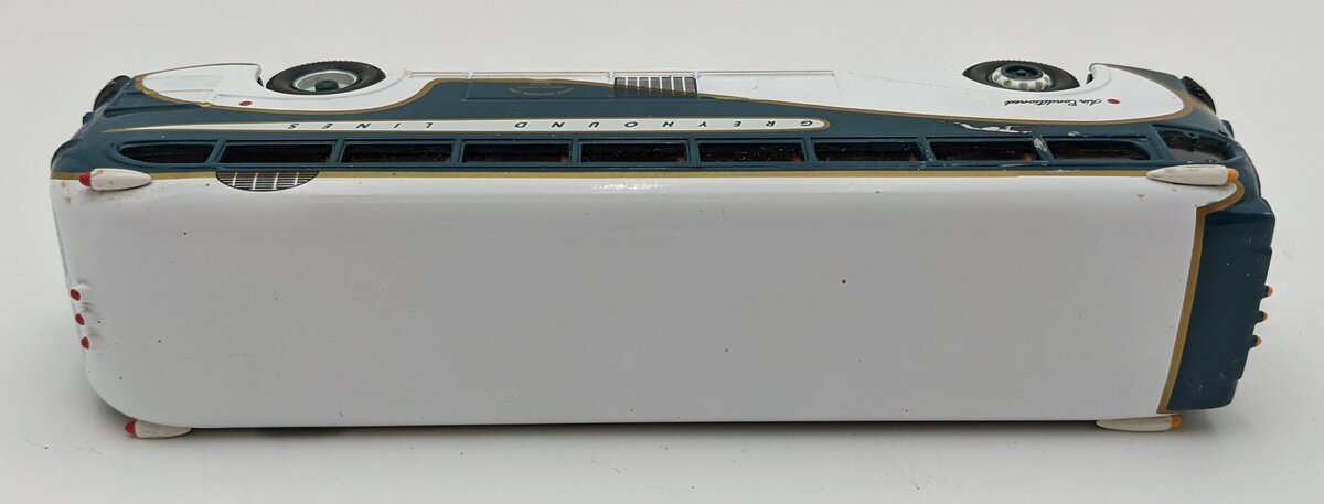 Corgi 98462 1:50 Atlantic Greyhound Lines Yellow Coach 743 Bus VG/Box