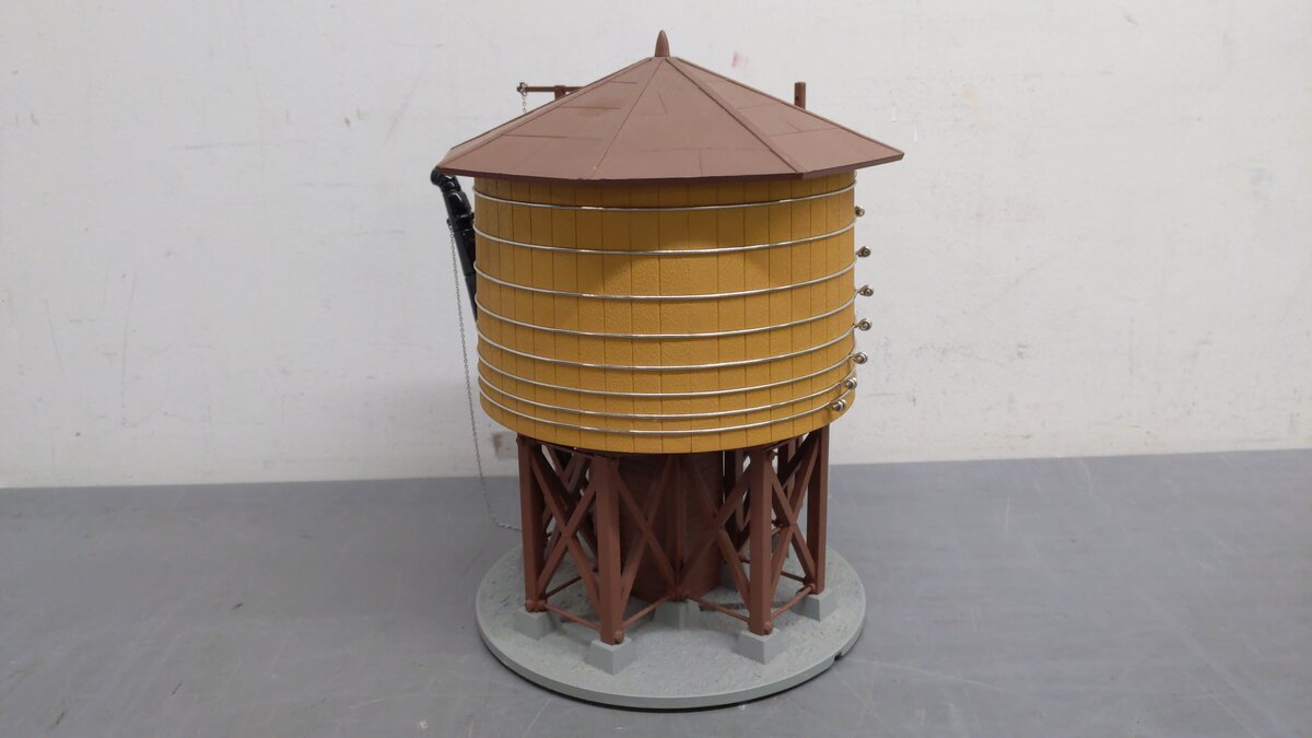 MTH 30-11028 O Scale Operating Wood Water Tower EX/Box