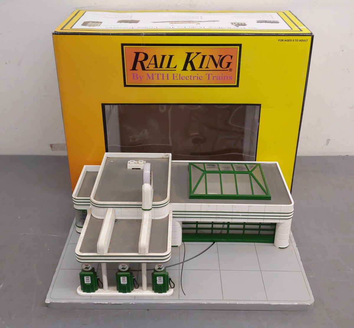 MTH 30-9101 O Gauge Sinclair Assembled Operating Gas Station EX/Box