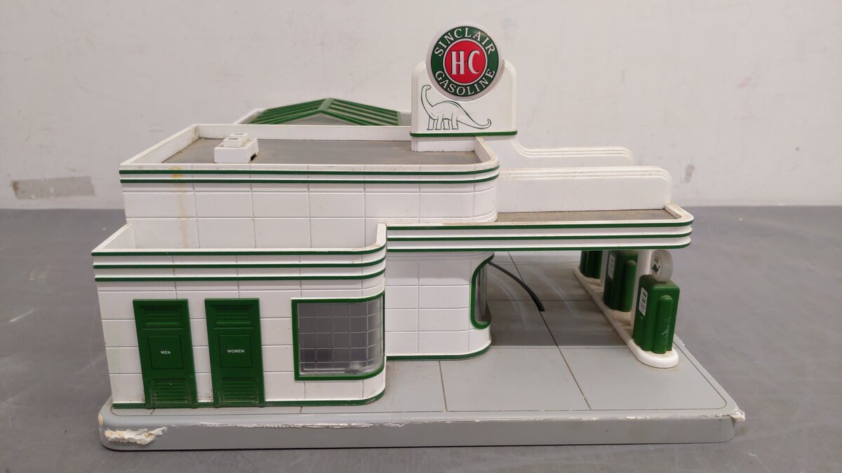 MTH 30-9101 O Gauge Sinclair Assembled Operating Gas Station EX/Box
