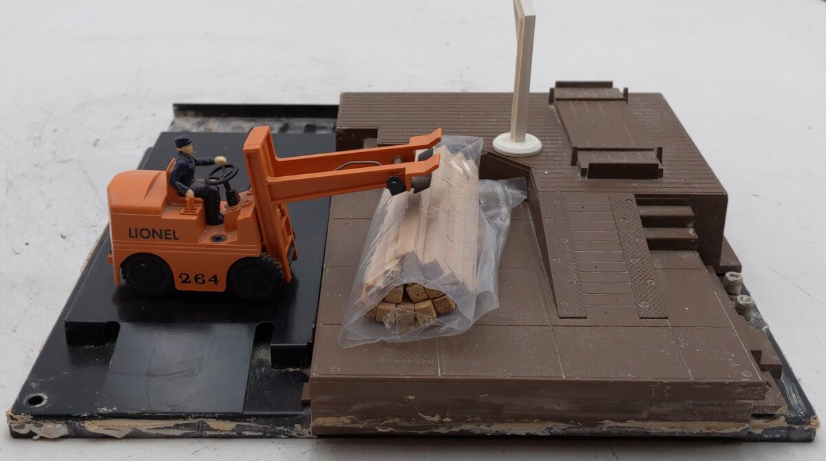 Lionel 6-14000 O Gauge 264 Operating Forklift Platform/Box
