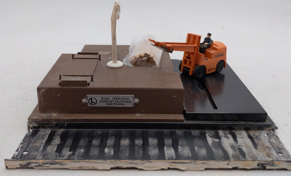 Lionel 6-14000 O Gauge 264 Operating Forklift Platform/Box