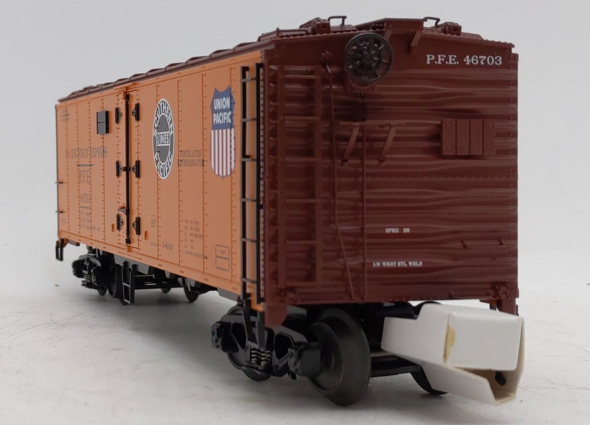 MTH 20-94081 O Gauge Pacific Fruit Express Steel-Sided Refrigerator Car #46703 NIB