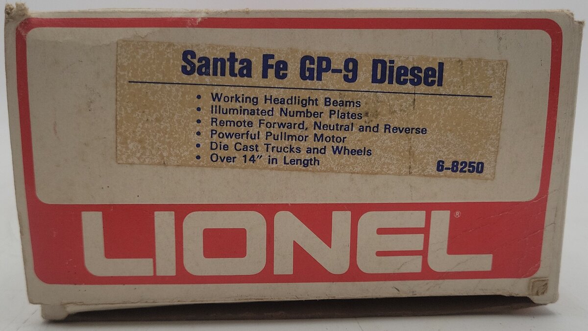 Lionel 6-8250 O Gauge Santa Fe GP9 Powered Diesel Engine #8250 VG/Box