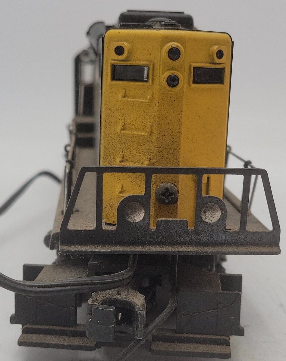 Lionel 6-8250 O Gauge Santa Fe GP9 Powered Diesel Engine #8250 VG/Box