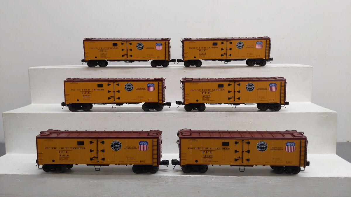 MTH 20-90646 O Pacific Fruit Express 40' Steel Sided Reefer Car Set (Set of 6) EX/Box