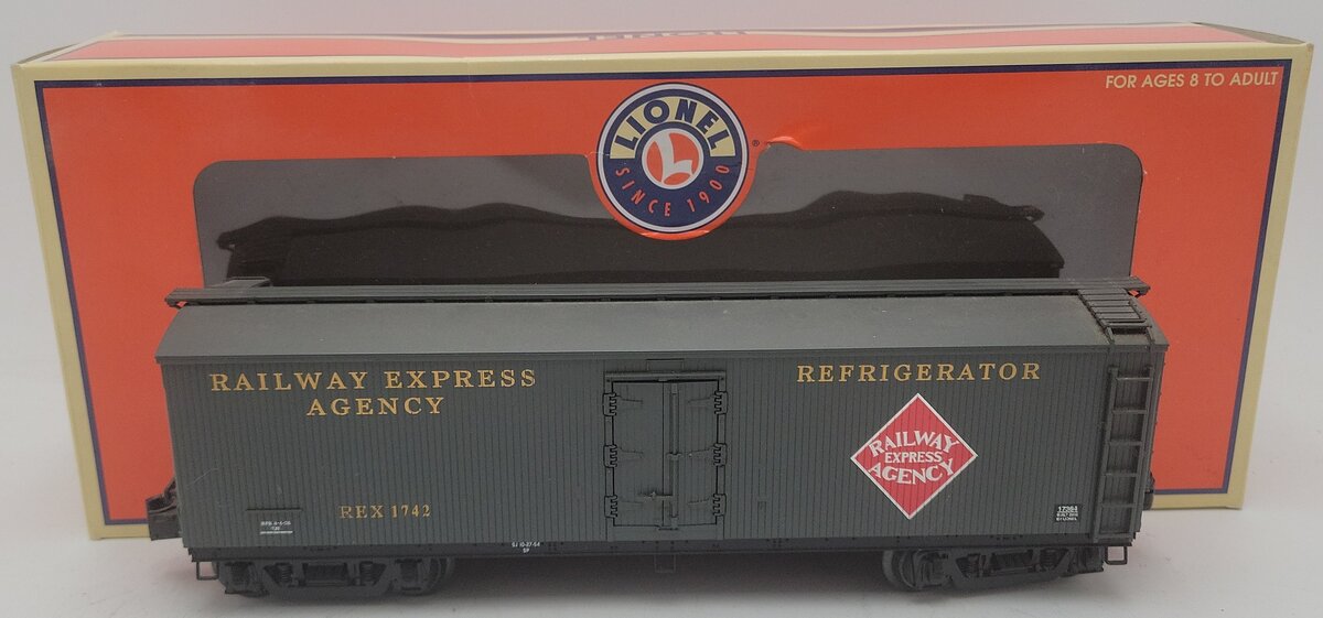 Lionel 6-17364 O Gauge Railway Express Agency Refrigerator Car #1742 EX/Box