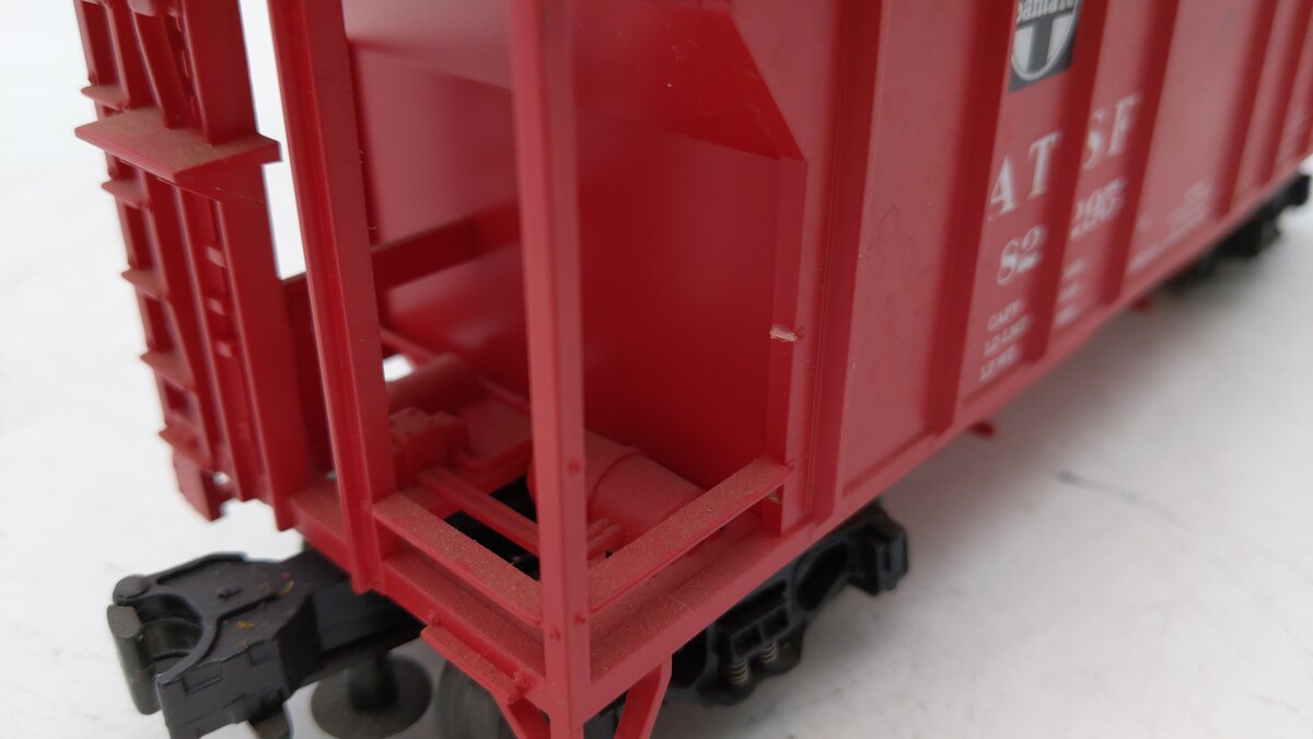 MTH 20-97120 O Guage Santa Fe PS-2 2-Bay Covered Hopper #82295 EX/Box