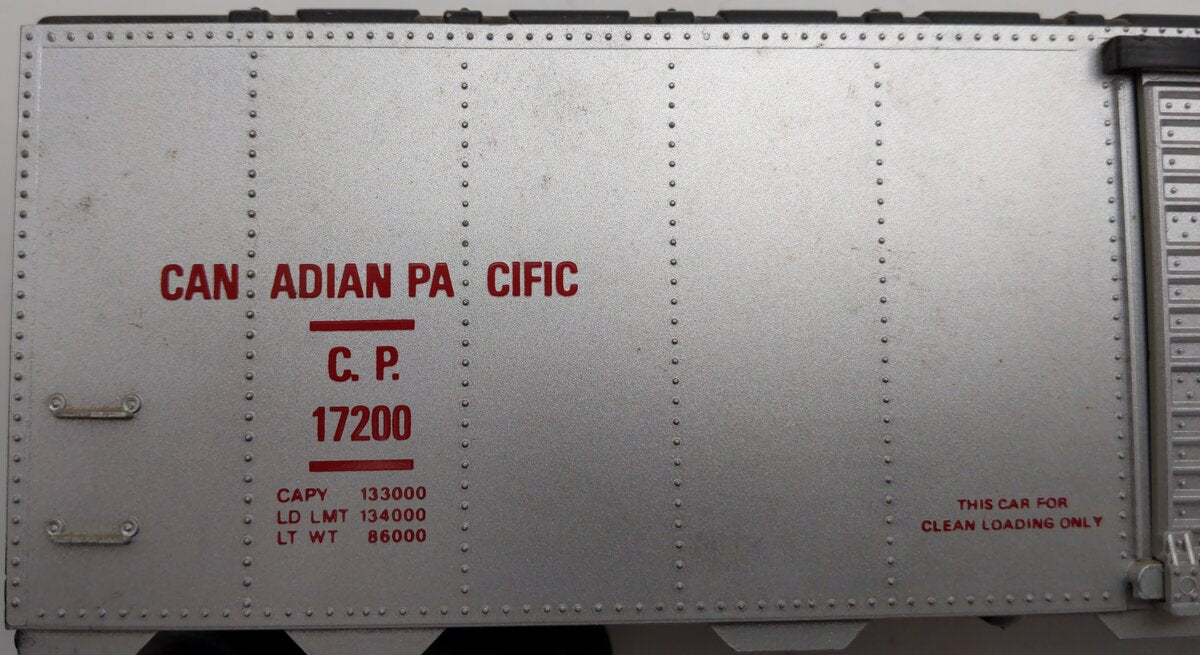 Lionel 6-17200 O Gauge Canadian Pacific Boxcar #15634 VG/Box