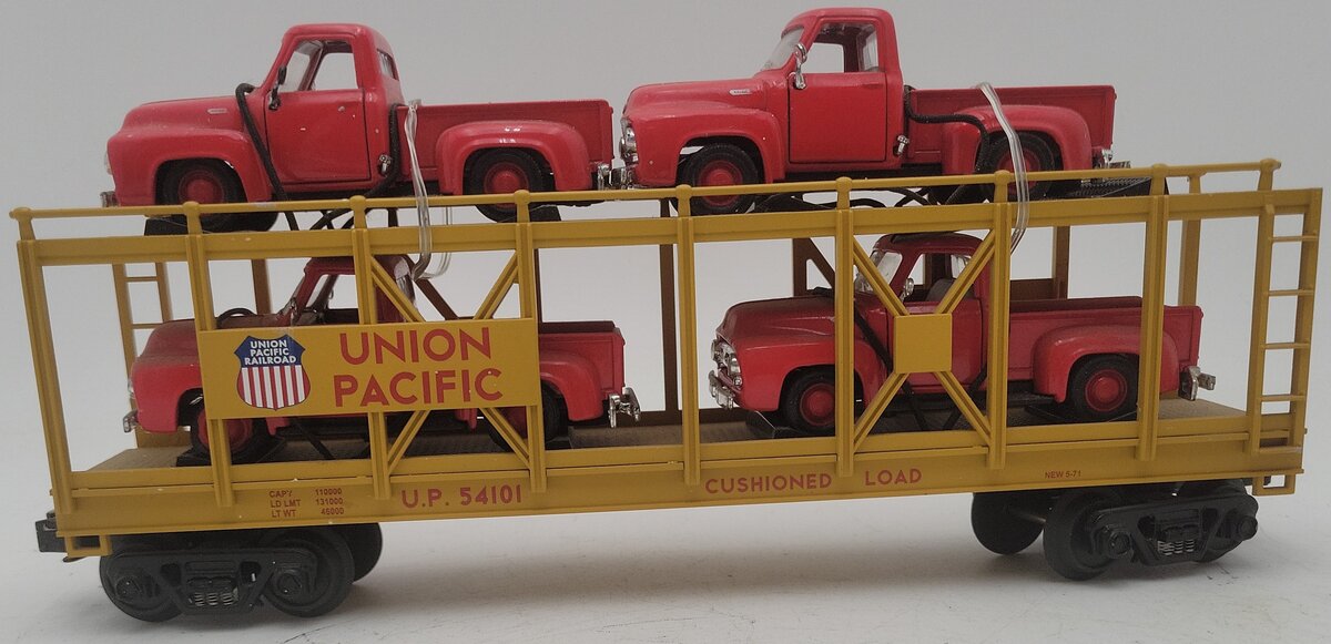 MTH 30-76065 O Union Pacific Auto Carrier Flat Car with ‘53 Ford Pickups #54101 VG/Box