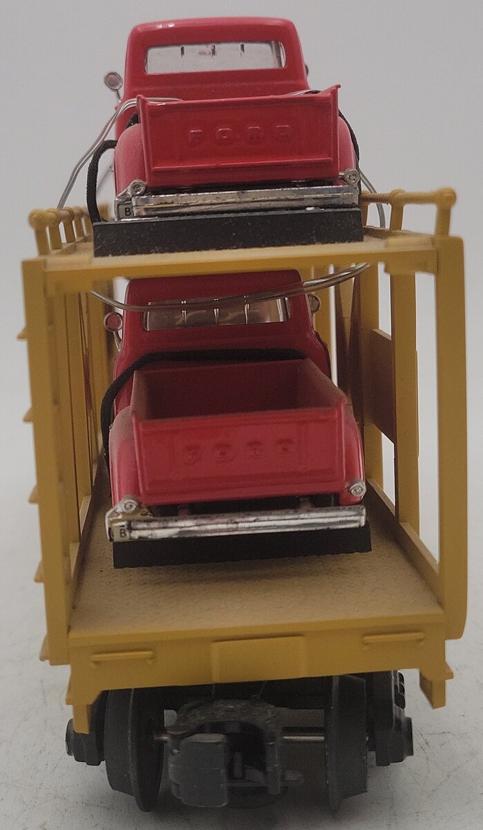 MTH 30-76065 O Union Pacific Auto Carrier Flat Car with ‘53 Ford Pickups #54101 VG/Box
