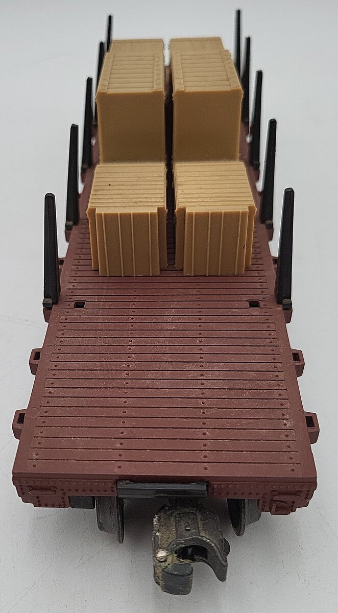 Lionel 6-9823 O Gauge Santa Fe Flatcar with Freight Load EX/Box