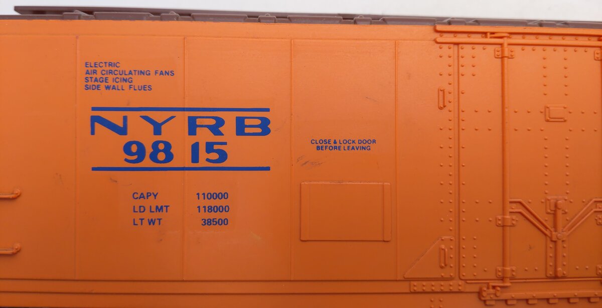 Lionel 6-9815 O Gauge New York Central Standard Refrigerator Car #9815 EX/Box