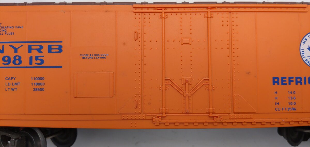 Lionel 6-9815 O Gauge New York Central Standard Refrigerator Car #9815 EX/Box