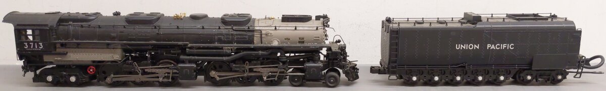 MTH 20-3089-1 Union Pacific 4-6-6-4 Challenger Steam Loco & Tender w/PS2 #3713 EX/Box