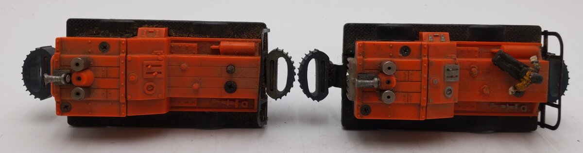 Lionel 50 Vintage O Motorized Gang Cars [2]