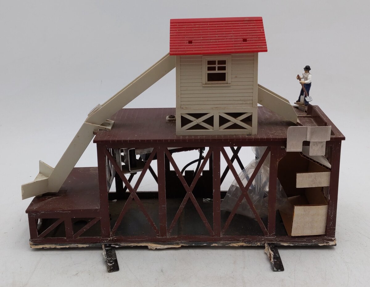 Lionel 6-2306 O Gauge Operating Icing Station w/ PFE Ice Car #6700 EX/Box