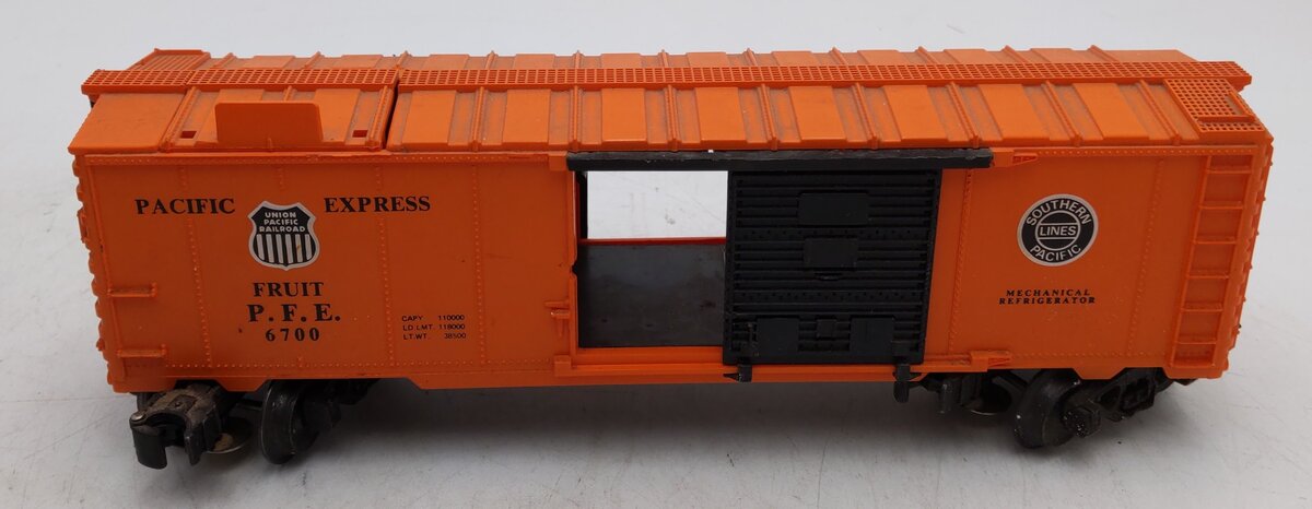 Lionel 6-2306 O Gauge Operating Icing Station w/ PFE Ice Car #6700 EX/Box