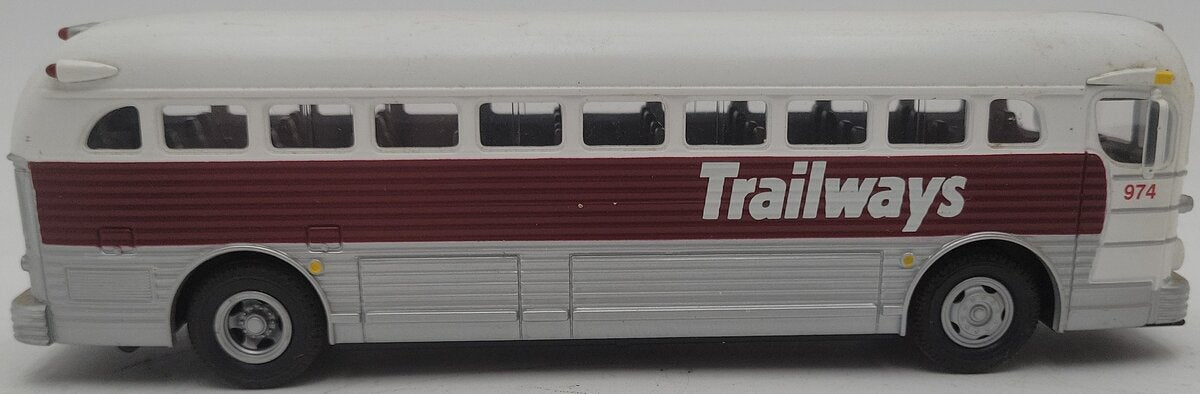 MTH 30-50011 1:48 Scale RailKing Trailways Lines Die-Cast Bus # 974 VG/Box