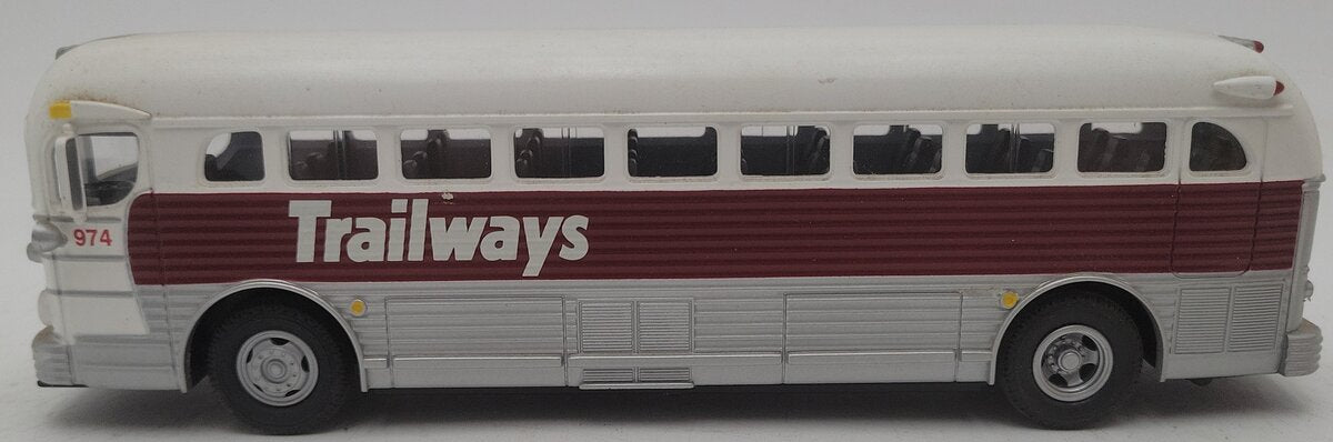 MTH 30-50011 1:48 Scale RailKing Trailways Lines Die-Cast Bus # 974 VG/Box