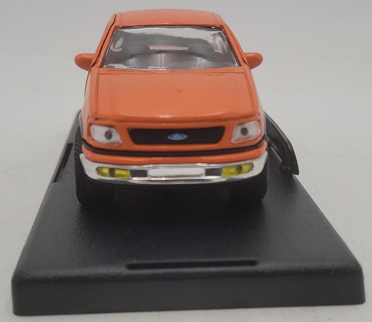 Lionel RMT-5604 1:28 Scale 1997 Ford F-150 Pickup Truck Die-cast LN/Box
