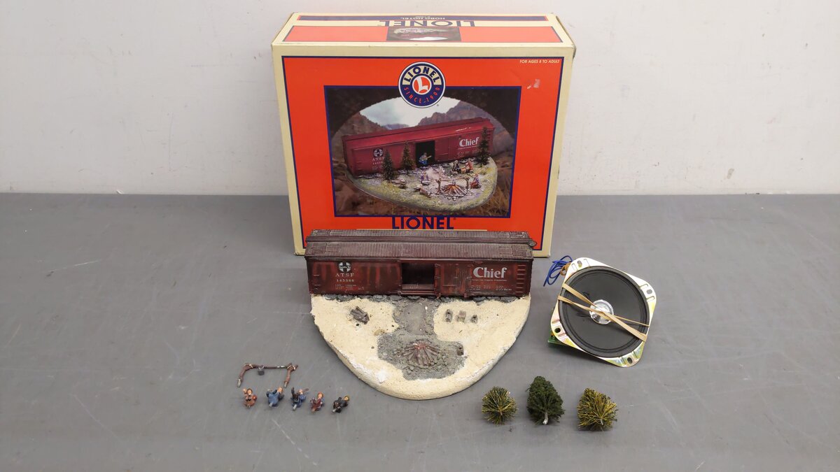 Lionel 6-14080 O Gauge Operating Hobo Hotel EX/Box