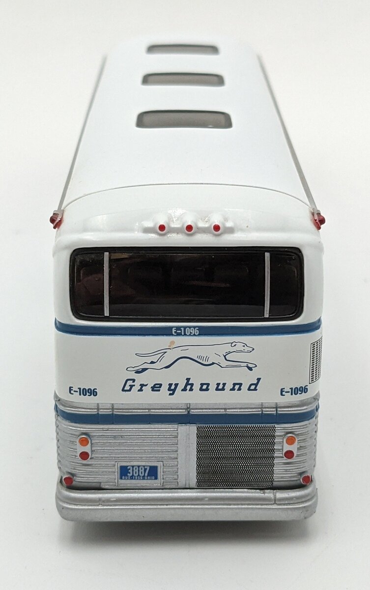 Corgi US54407 1:50 Greyhound Scenicruiser New York, NY Limited Edition Replica VG/Box