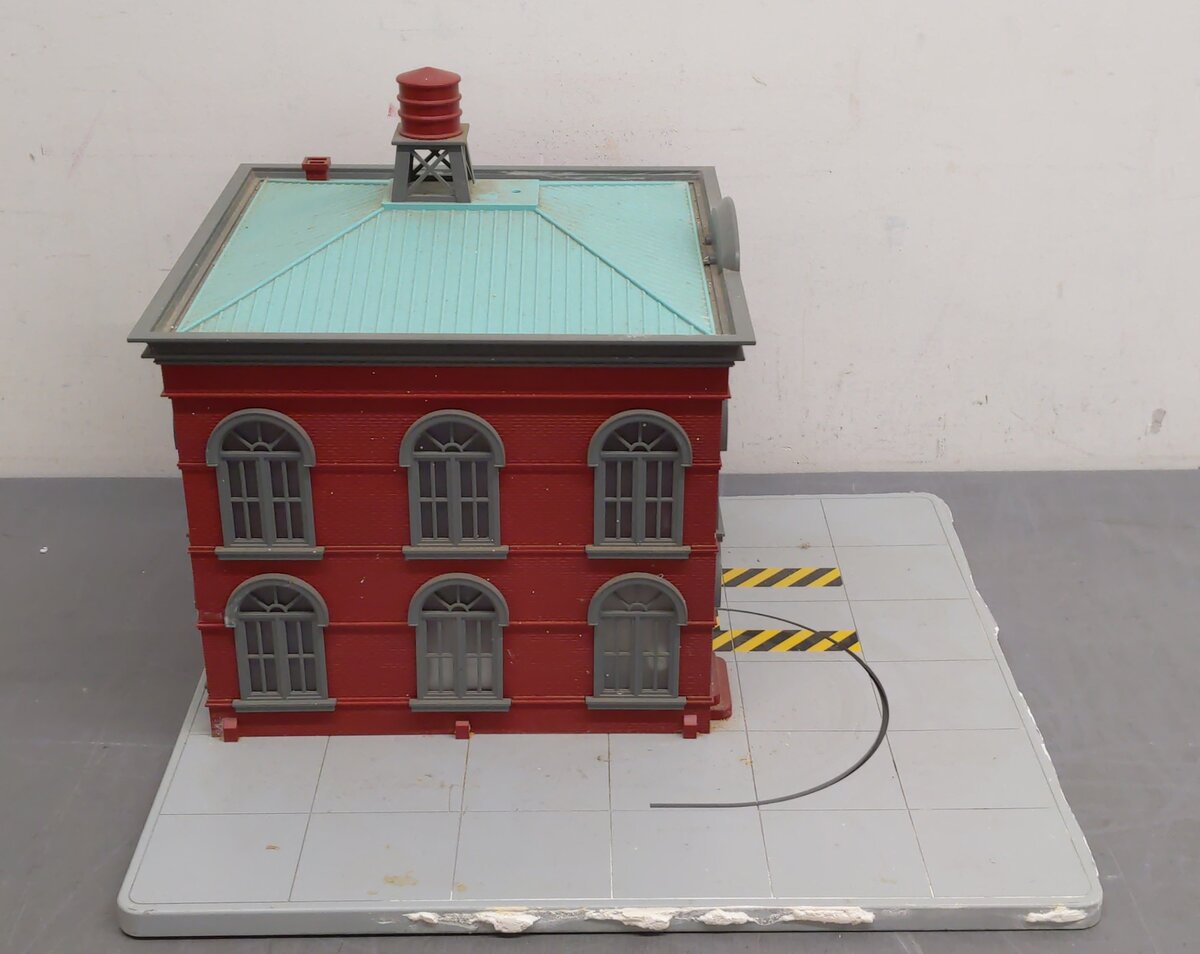 MTH 30-9102 O Gauge Operating Firehouse EX/Box
