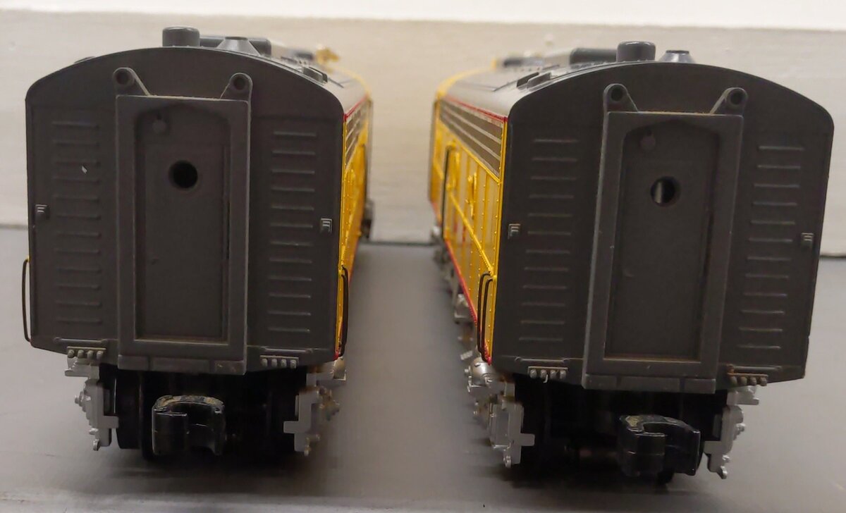 Weaver O Union Pacific EMD E-8 AA Diesel Locomotives - 3-Rail EX/Box
