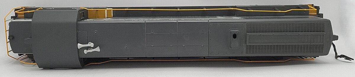 Aristo-Craft 22112 New York Central U25B Diesel Locomotive #2504 EX/Box