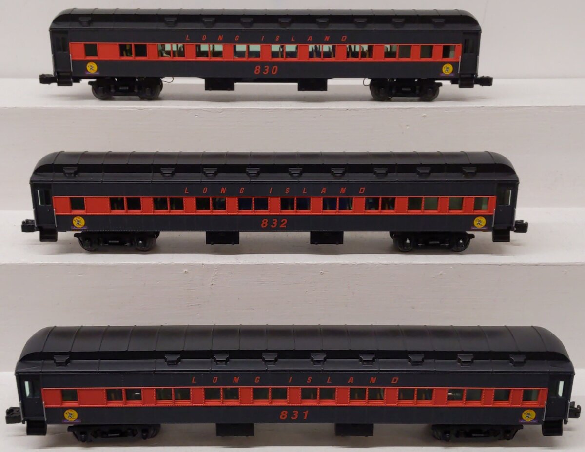 Lionel 6-15570 Long Island 18 inch Heavyweight Passenger Cars (Set of 3) EX/Box