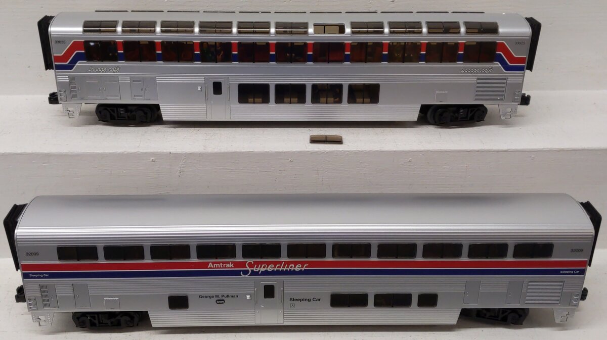 Lionel 6-15314 O Amtrak Superliner Lounge/Café & Sleeper (Set of 2) EX/Box