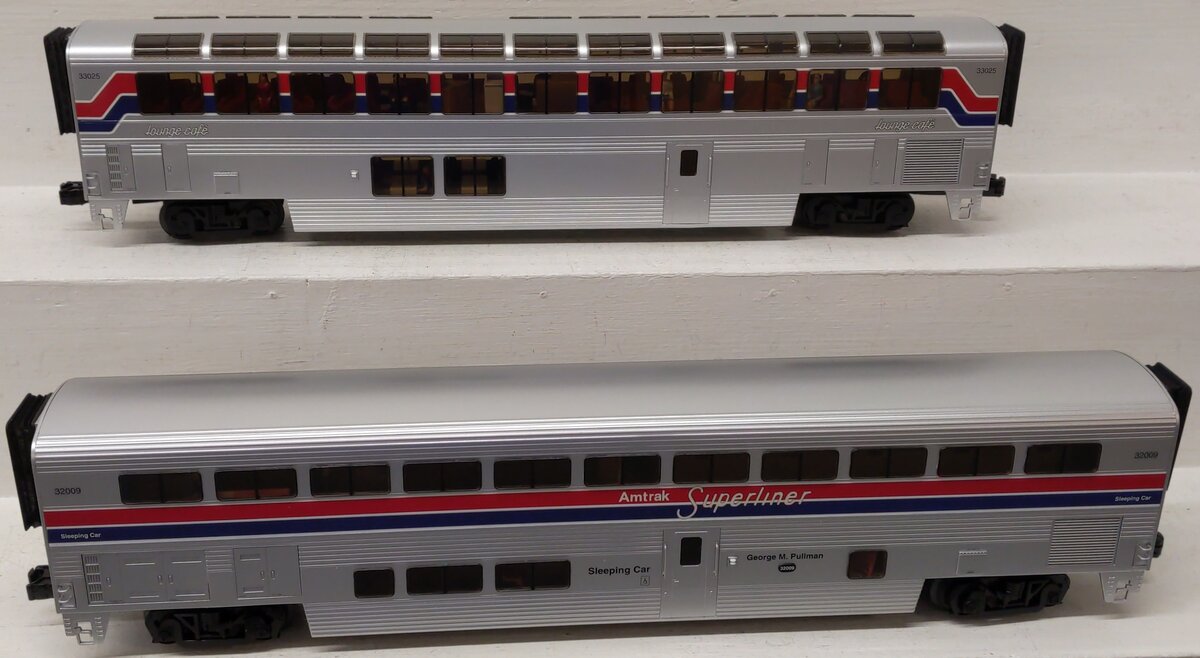 Lionel 6-15314 O Amtrak Superliner Lounge/Café & Sleeper (Set of 2) EX/Box