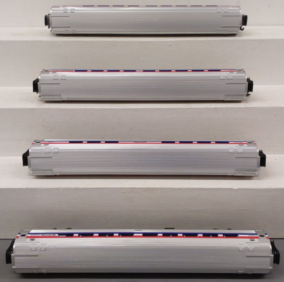 MTH 20-6519 O Amtrak Amfleet Passenger Car Set (Set of 4) EX/Box