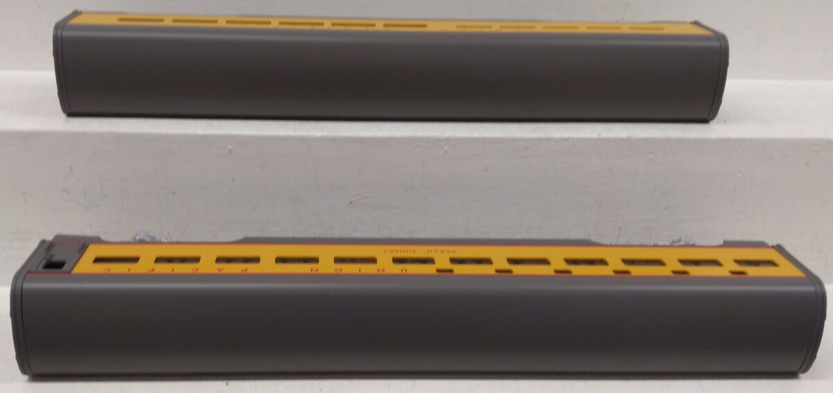 MTH 20-6606 O Gauge Union Pacific 70' Aluminum Slpr/Diner Passenger 2-Car Set LN/Box