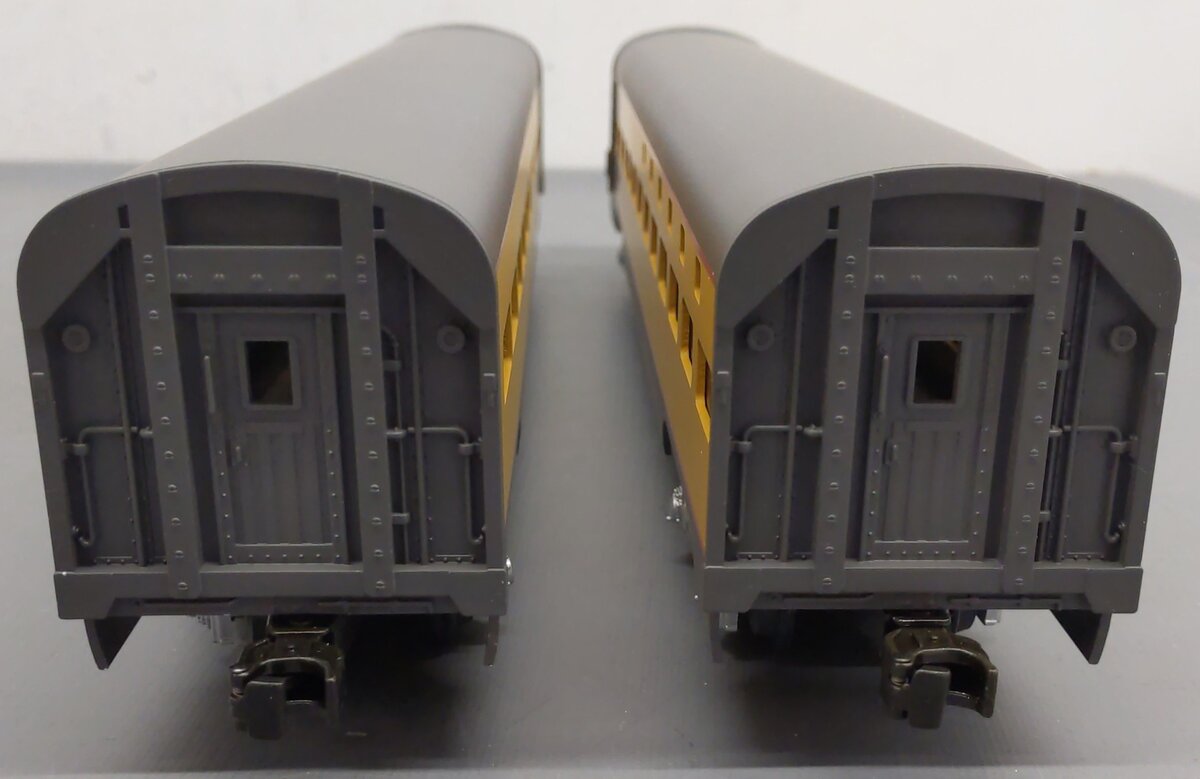 MTH 20-6606 O Gauge Union Pacific 70' Aluminum Slpr/Diner Passenger 2-Car Set LN/Box